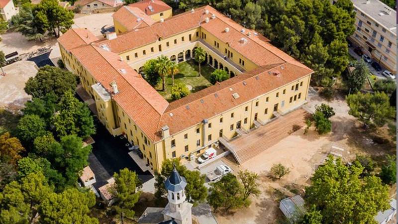 Le Cloître à Marseille